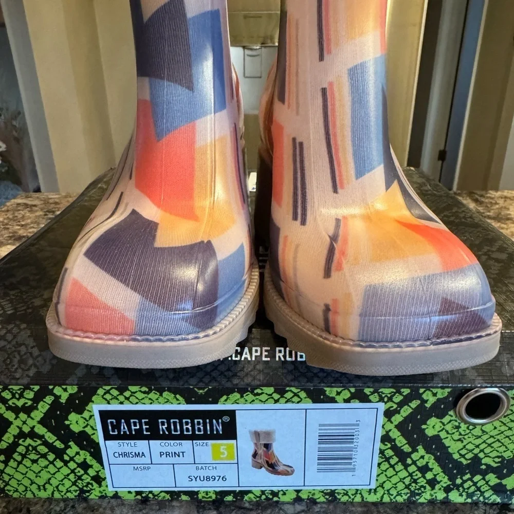Cape Robbin Chrisma ankle booties